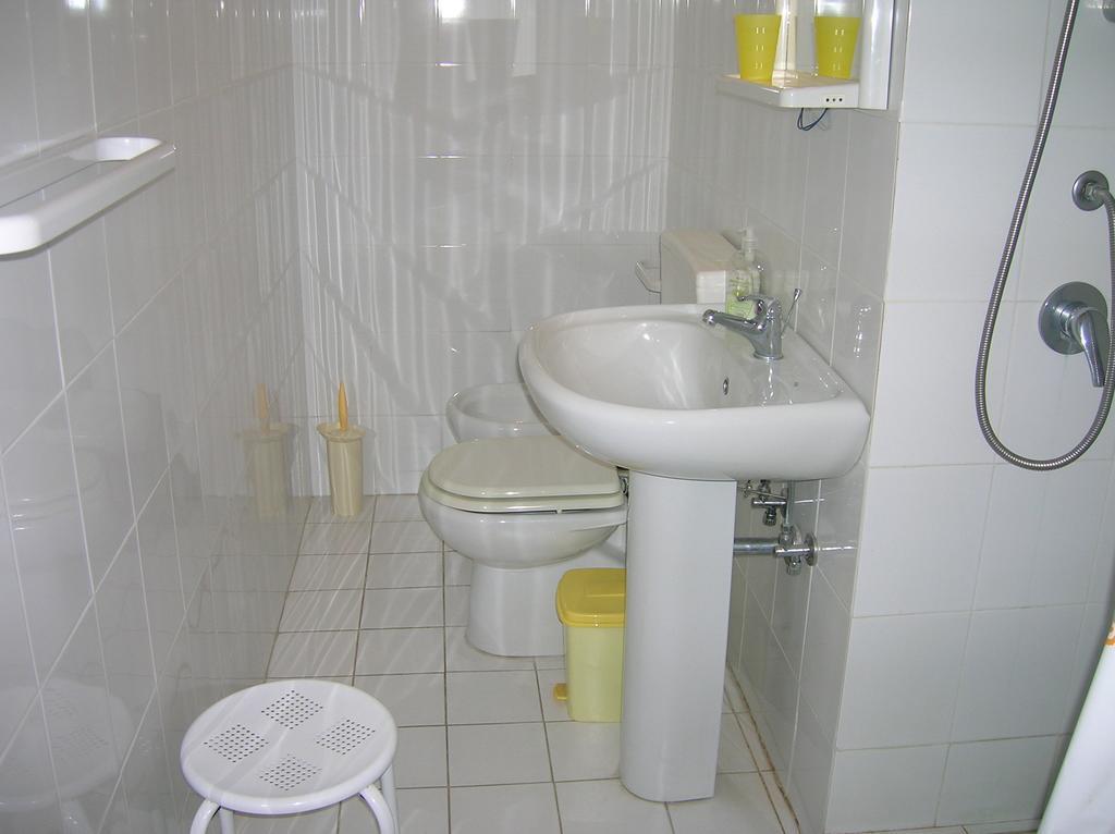 SantʼAlfio Al Villino Sunshine In Villa Con Piscina Ed Idromassaggio חדר תמונה