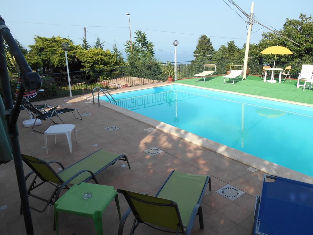 SantʼAlfio Al Villino Sunshine In Villa Con Piscina Ed Idromassaggio מראה חיצוני תמונה